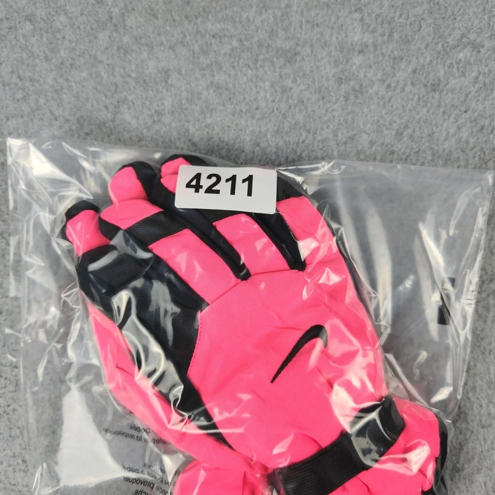 Nike Winter Gloves Youth Neon Pink Black Insulated Sporty Grip Warm Winter Logo